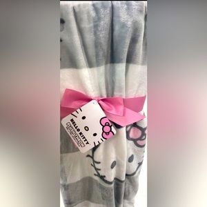 Hello Kitty Plush Throw + BONUS